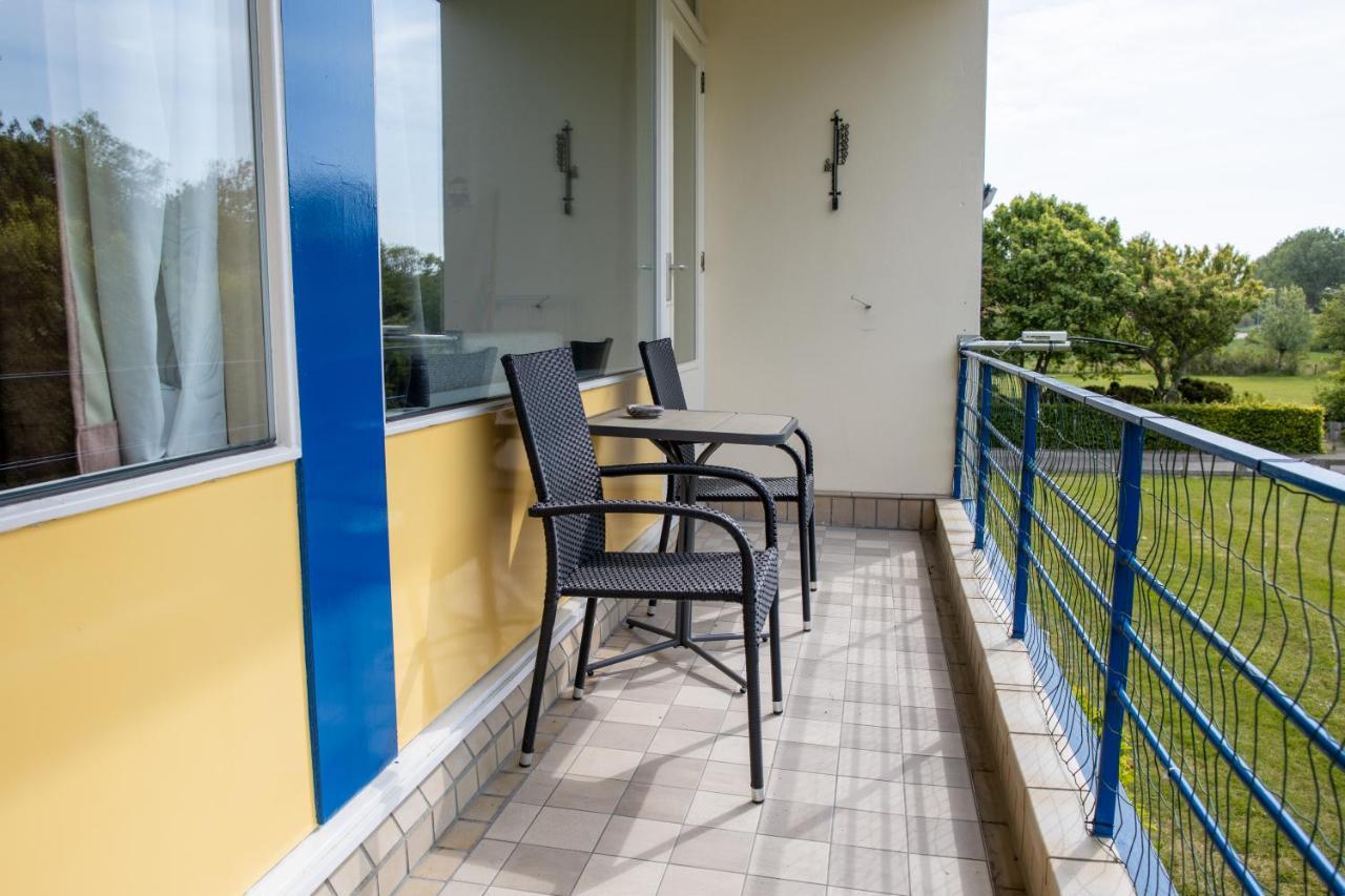 Vakantiehuisje Martina 24 フリシンゲン エクステリア 写真