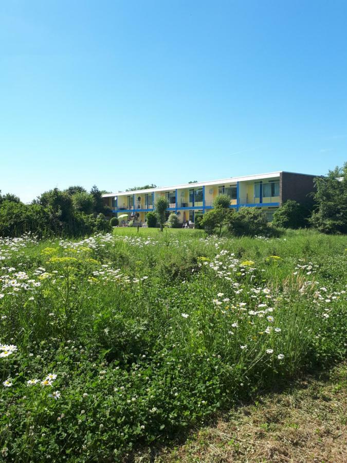 Vakantiehuisje Martina 24 フリシンゲン エクステリア 写真